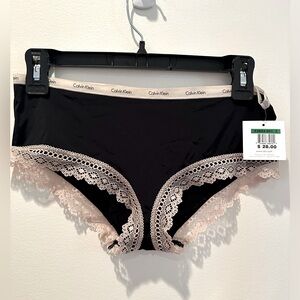 Calvin Klein Women’s Perfectly Fit Panty, New With Tags, Size L